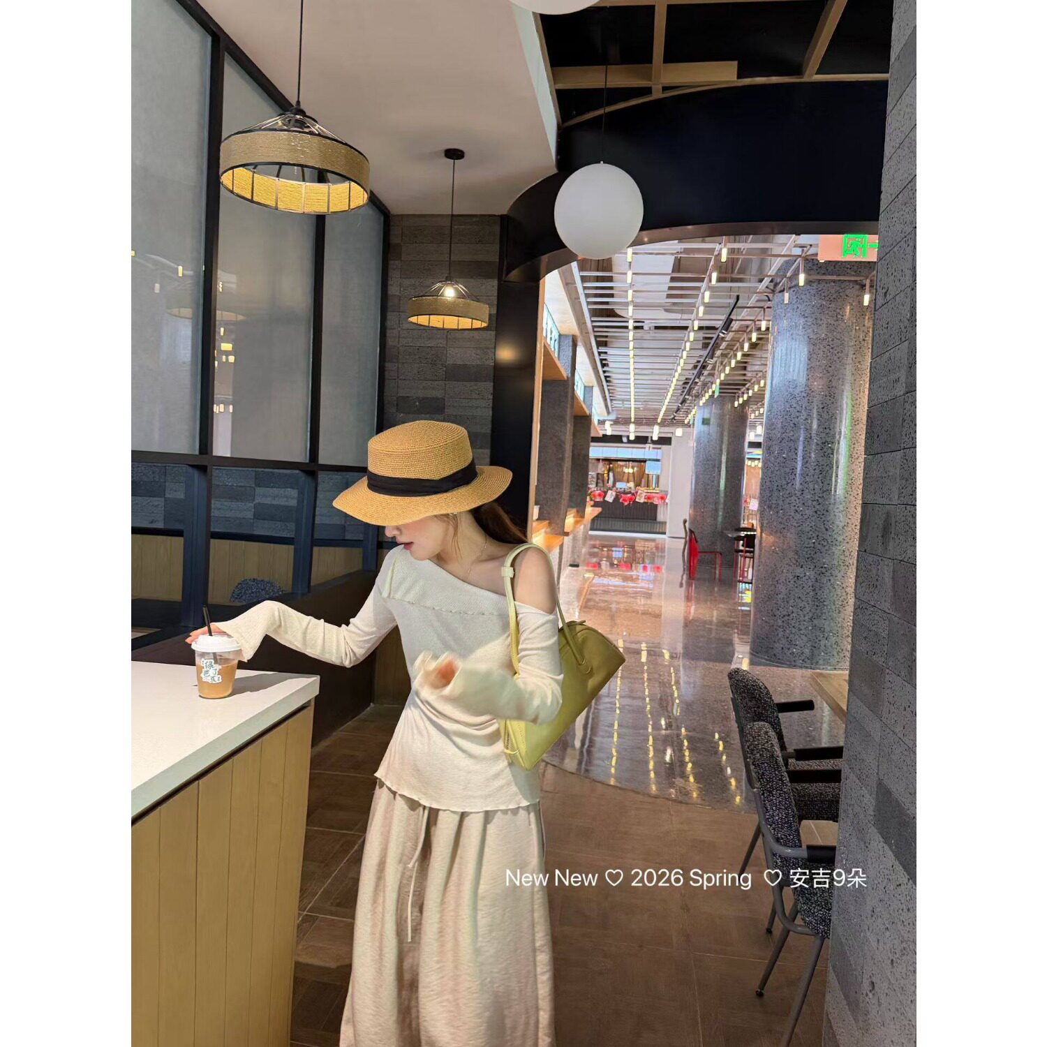 2026春季新款韩版修身百搭休闲长袖T恤女简约时尚纯色斜领上衣潮