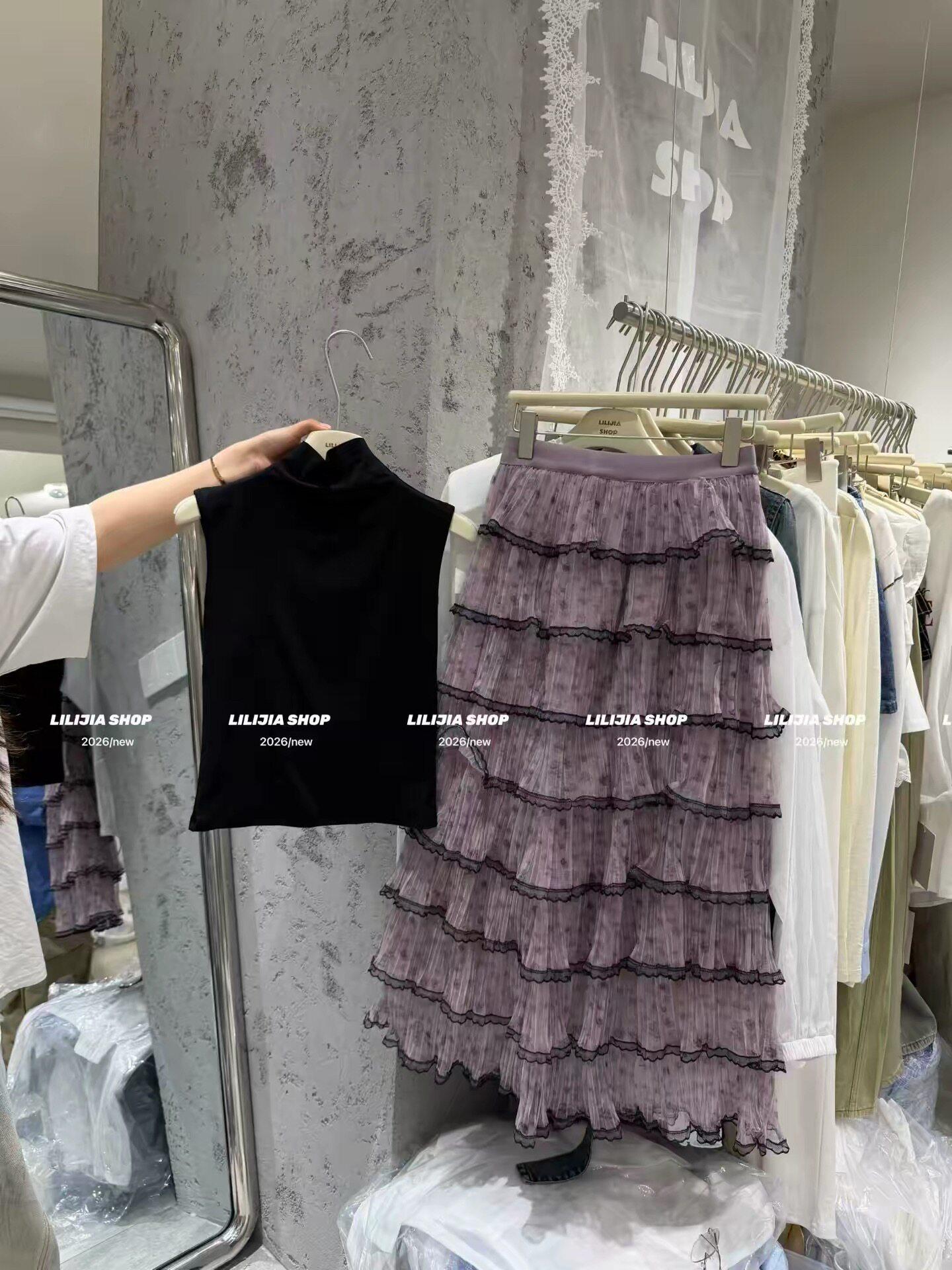 正品实拍韩版时尚百搭显瘦半高领无袖t恤+重工层层过膝纱裙套装潮