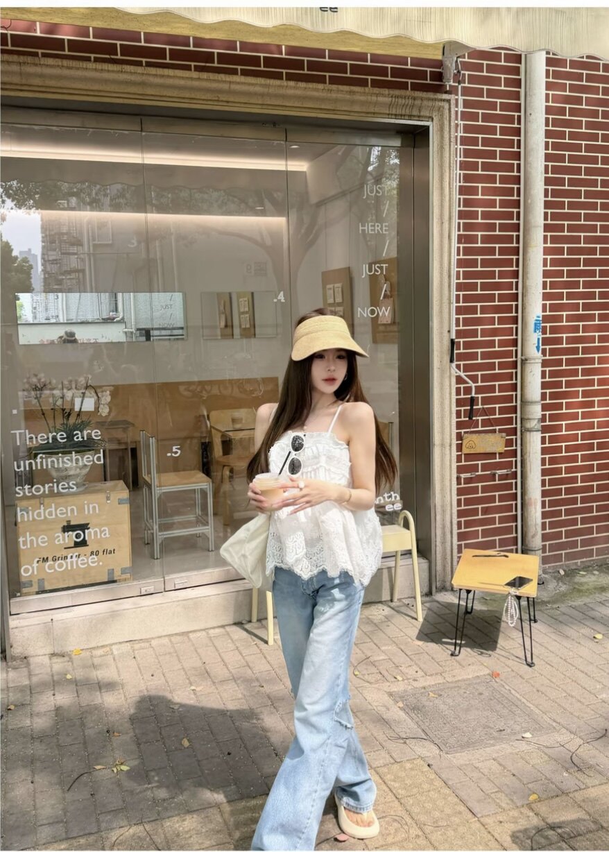 九月家【馥郁甜茶】白色重工蕾丝吊带/蓝色后破洞窄版牛仔裤汉服