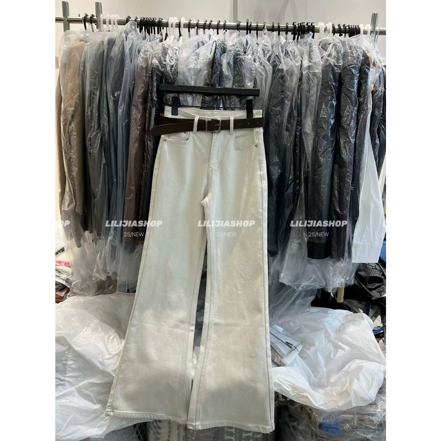 韩国东大门2025秋冬新款韩版高腰显瘦百搭配腰带磨毛直筒牛仔裤潮