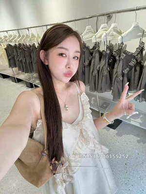 2025夏季新款韩系甜美荷叶边吊带背心女设计感小众无袖性感上衣潮