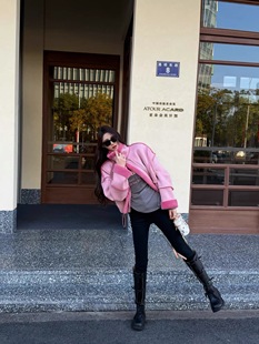 宽松立领洋气加厚保暖皮毛一体机车服短外套上衣 韩版 2025冬季 新款