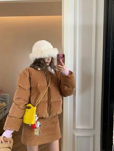 宽松圆领毛毛外套女短款 韩版 加厚保暖羽绒服外套潮 新款 2025冬季