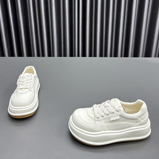 真皮小白鞋女2026春季新款圆头系带松糕厚底舒适百搭休闲运动板鞋