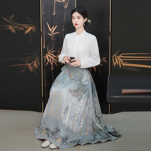 中国风秋冬女装古风梅花斗篷汉服女新中式明制日常织金马面裙套装