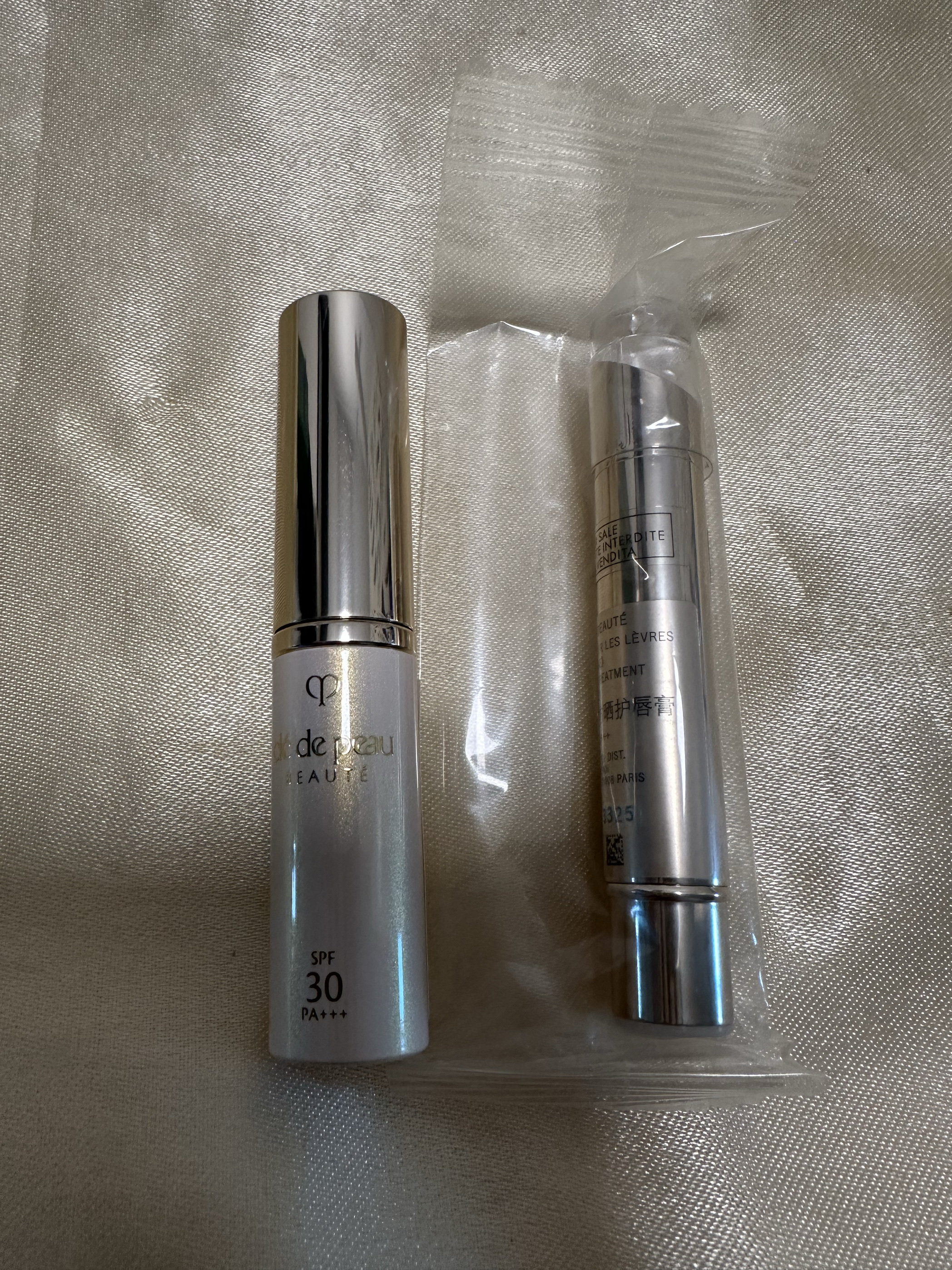 国内专柜cpb肌肤之钥御龄防晒护唇膏4g 无色spf30保湿修护27年