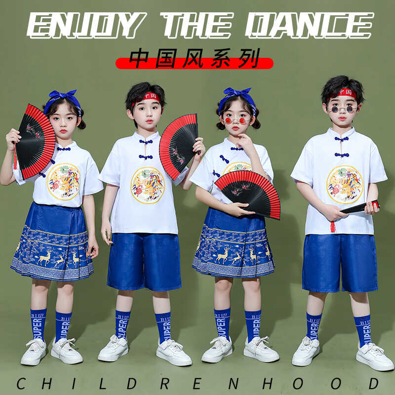 六一幼儿园啦啦队汉服中国风