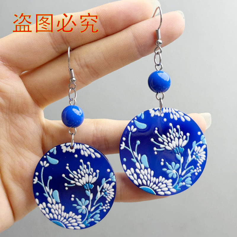 小清新花朵浮雕克莱因蓝圆形耳环新中式优雅百搭显白复古气质耳坠
