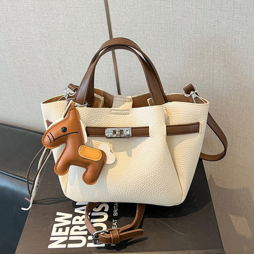 小包包女时尚撞色百搭斜挎水桶包