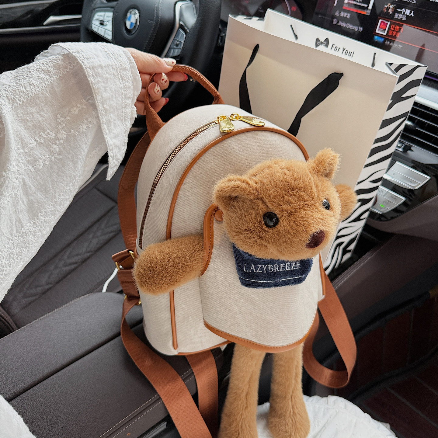 可爱小熊玩偶双肩包包女包新款时尚百搭流行简约背包外出旅行书包