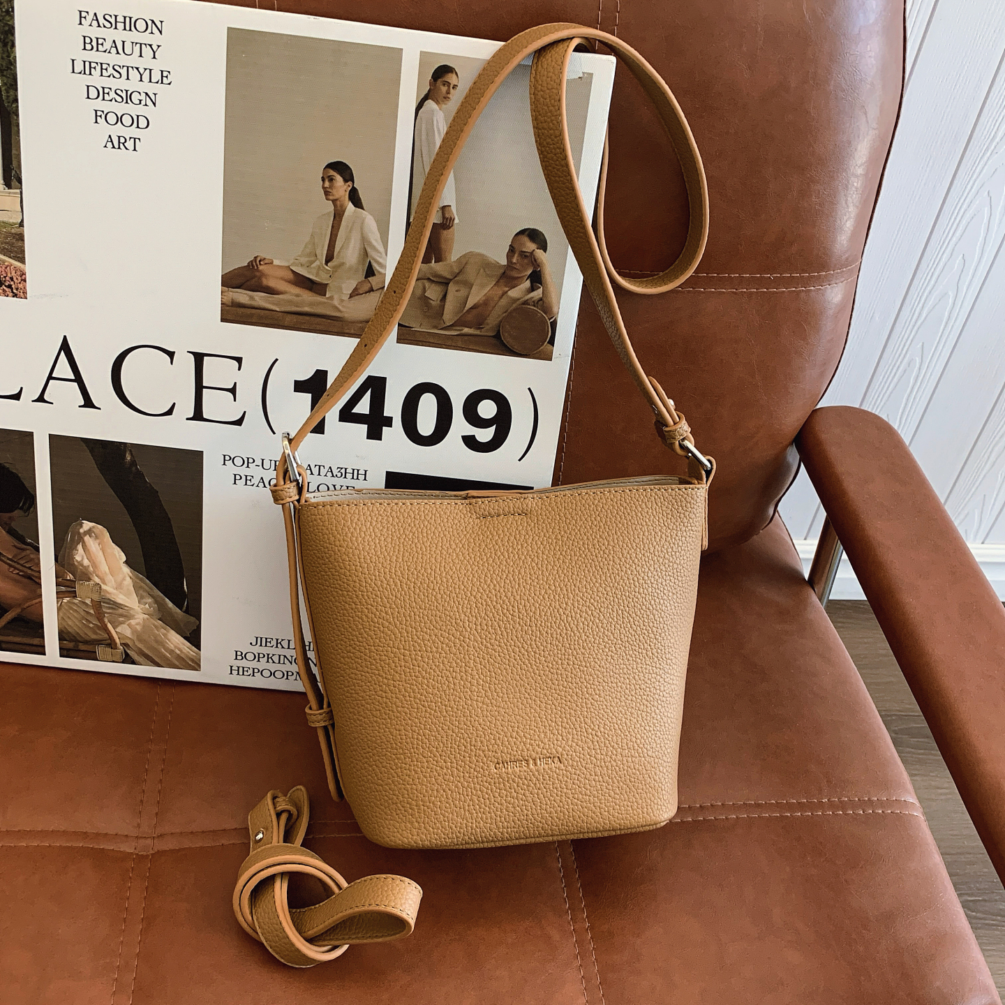 高级感荔枝纹水桶包女新款托特包