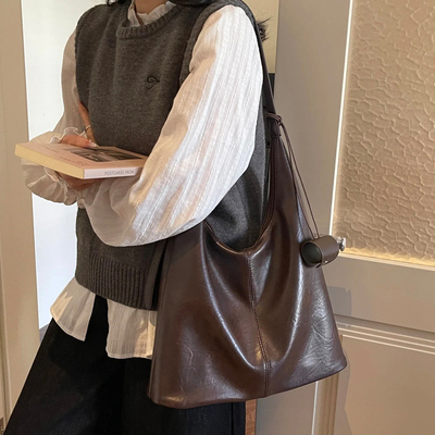 时尚流简通勤大容量软皮托特包