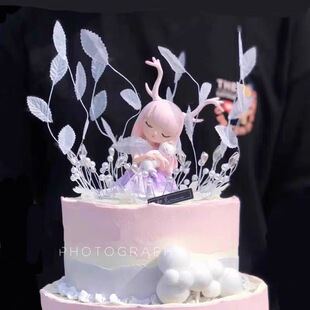 闭眼小鹿女蛋糕装饰流苏树叶海草皇冠幽静之鹿少女心摆件烘焙插件