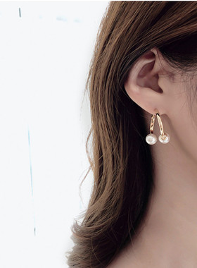 韩国东大门进口设计师金属珍珠耳环女优雅气质百搭个性耳钉耳饰