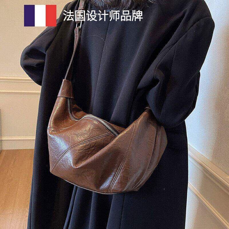 韩国【设计师】GBP 复古大容量女包2026新款单肩包休闲斜挎饺子包