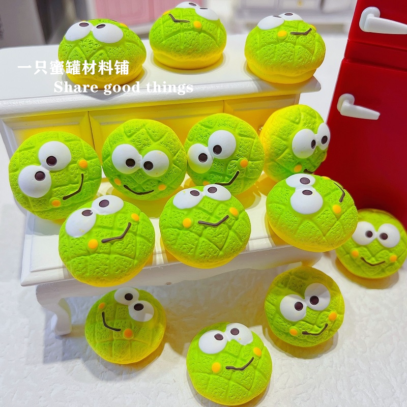 外贸货三丽鸥大眼青蛙面包树脂食玩配件diy奶油胶滴胶手机壳饰品