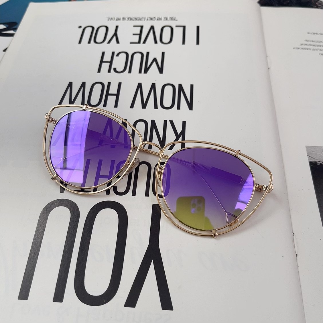 时髦镂空猫眼墨镜女款高级感彩膜反光防紫外线春夏出游优雅太阳镜