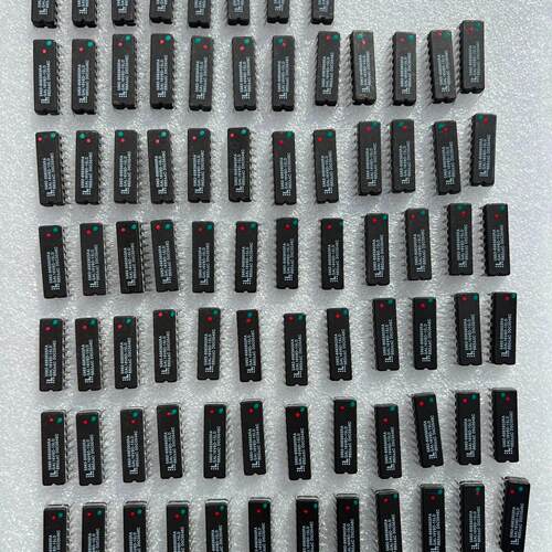 议价GAL16V8D DIP直插封装 可编程逻辑器件 电子元器件维修