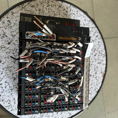 议价UR20-FBC-PB-DP 8DI-P UR20-4DO-P 魏德米勒PLC工控模块维修