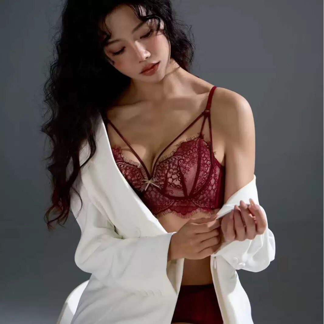 法式超薄无海绵内衣蕾丝大胸显小硬钢圈透气显瘦不凸点文胸套装夏