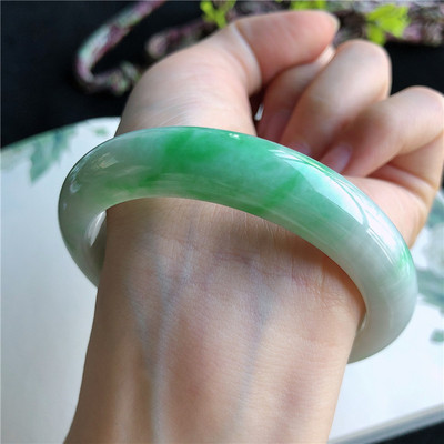 冰糯种飘阳绿正圈手镯女款