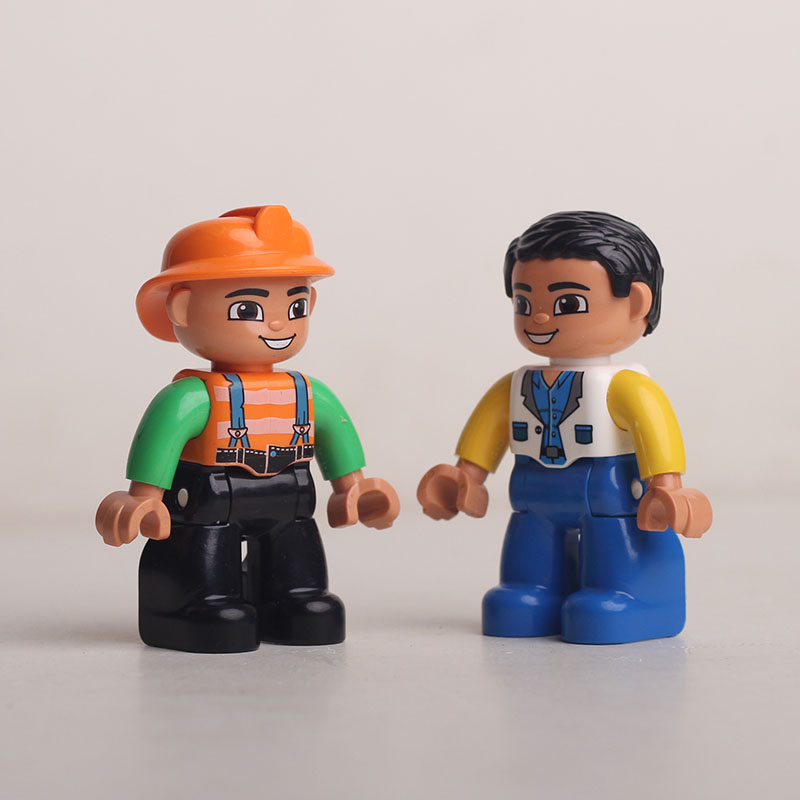 塑胶公仔汽车玩具人偶
