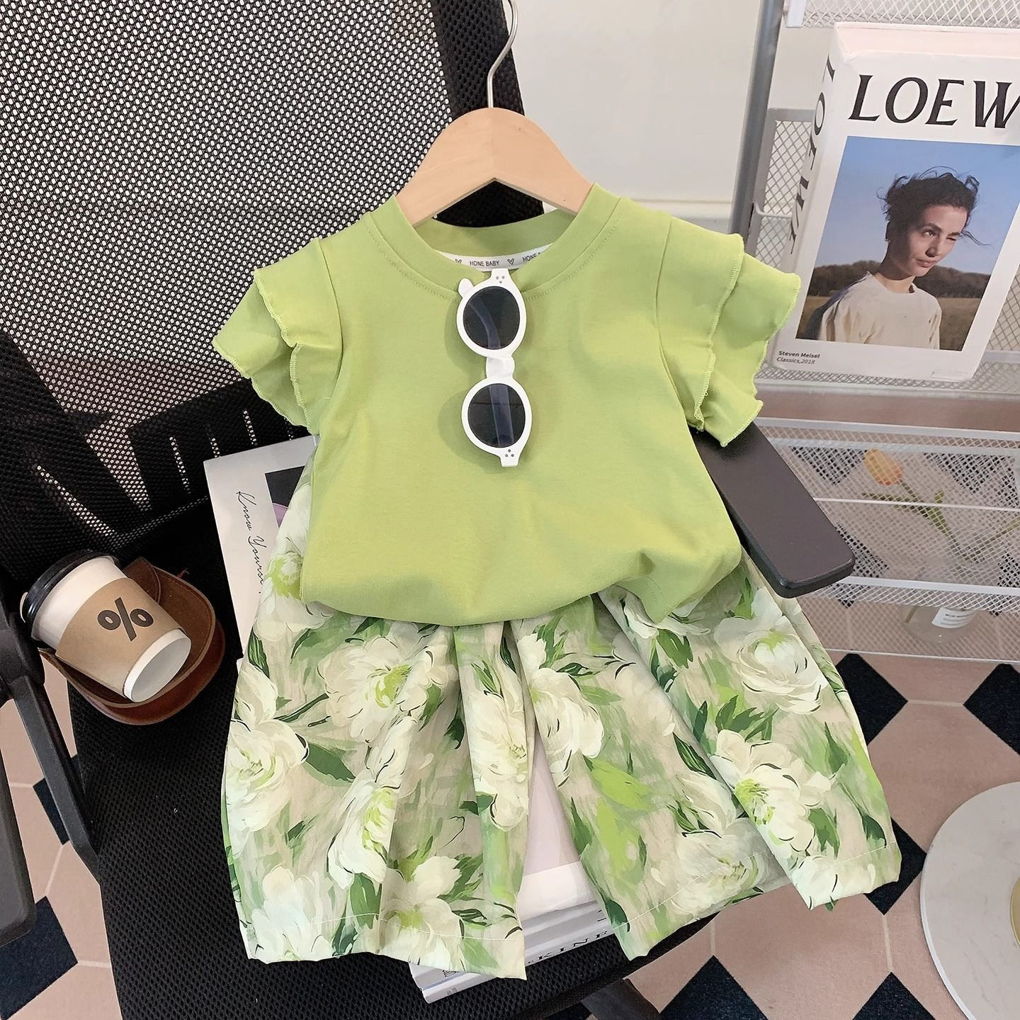 童装女童夏季时髦韩版洋气2026新款中大童可爱绿色套装两件套酷潮
