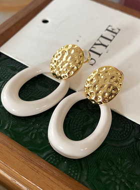 白色珐琅椭圆耳坠2026新款爆款高级感金属耳钉欧美轻奢法式风耳环