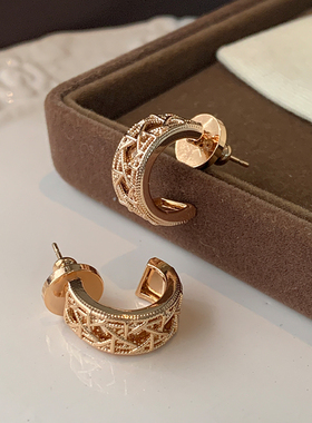 玫瑰金六芒星圆形贝母耳钉2025新款爆款高级感耳环法式复古风耳饰