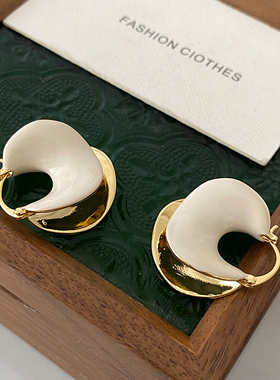 欧美双面白色珐琅耳扣2025新款爆款高级感耳环女轻奢独特金属耳饰