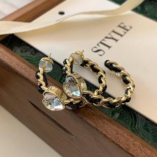 黑色皮质锁链耳圈2024新款 爱心耳环轻奢高级感小香风金色耳饰 爆款