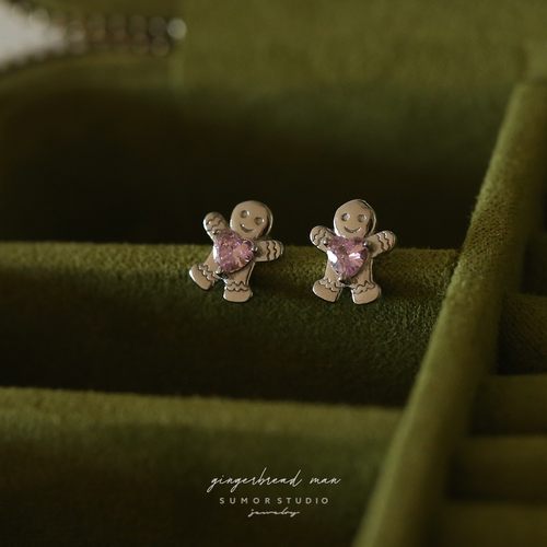 勇往直前/姜饼人耳钉女个性可爱粉色爱心锆石s925纯银耳饰圣诞E23