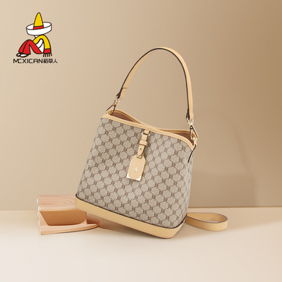 稻草人牛皮真皮大容量质感水桶包