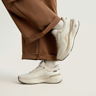 Lining/李宁SOFT PLUS 2女子户外反光缓震潮流休闲运动鞋AGLV084