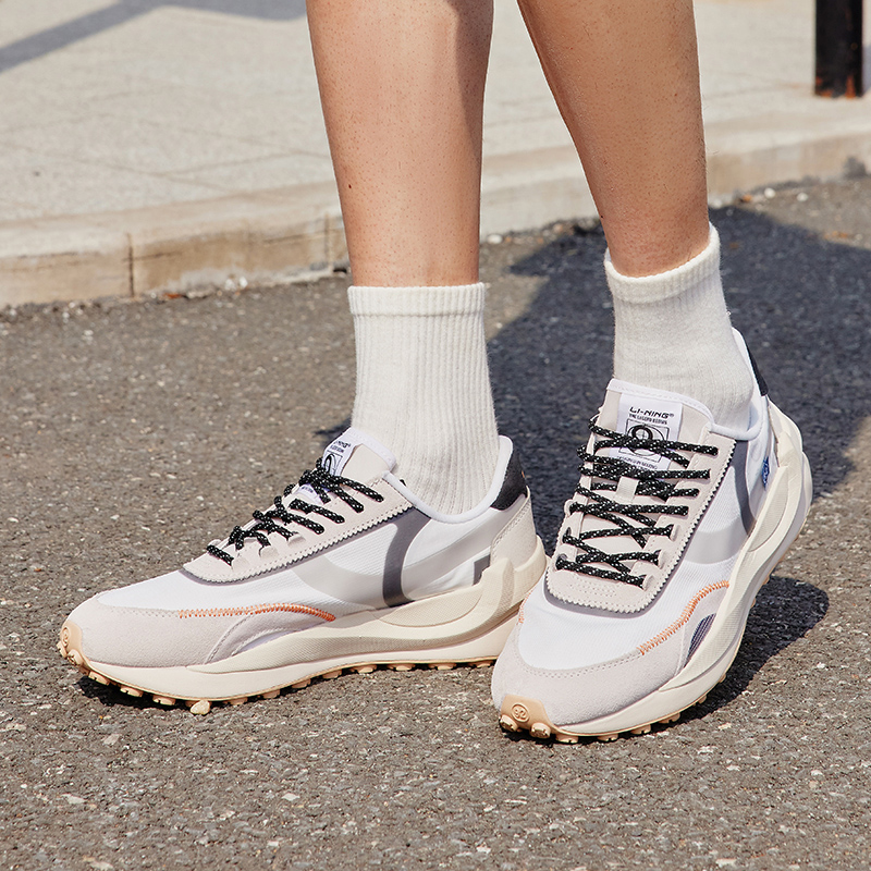 李宁减震男款系带耐磨休闲鞋