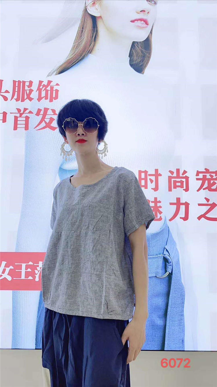 6072雪蓝杉t恤棉麻宽松横纹2023夏新款小衫百搭中青年妈妈款大码