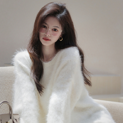 白色奶fufu毛绒绒港风纯欲上衣