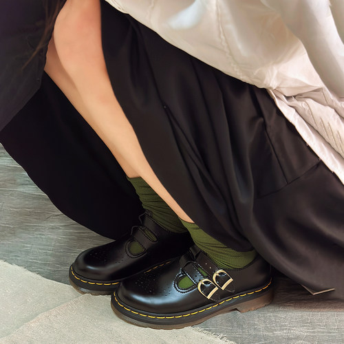 双扣厚底玛丽珍小皮鞋