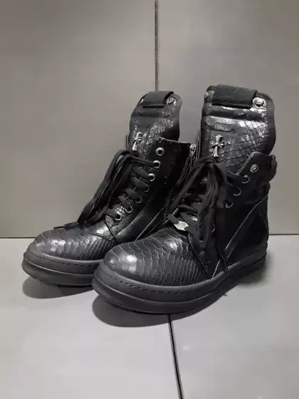 2025 New Ro Shoes High-Top Black and White Snake Pattern Inverted Triangle Genuine Leather Sneakers Men's Thick-Soled Casual Trendy Men's Short Boots