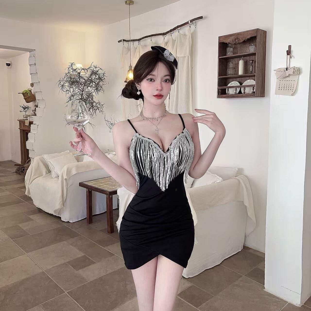 流苏低胸深V领吊带连衣裙女短裙