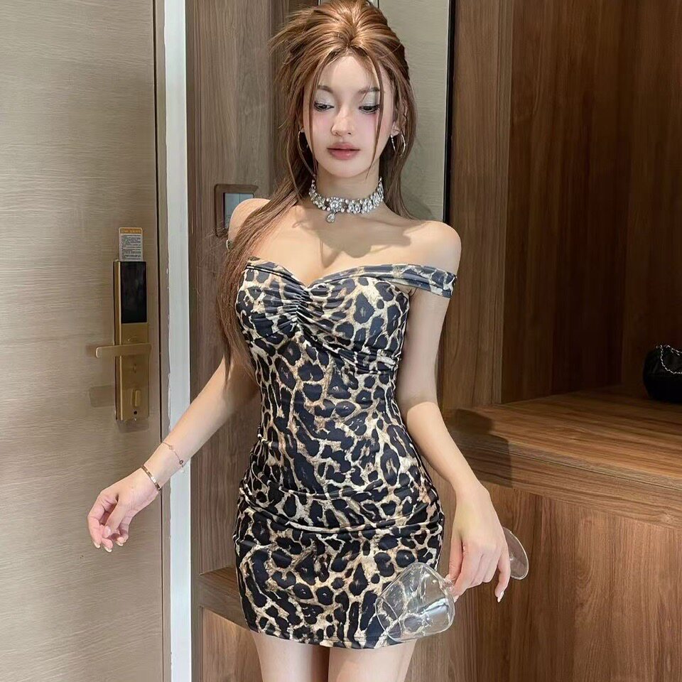 性感包臀连衣裙辣妹蹦迪小短裙