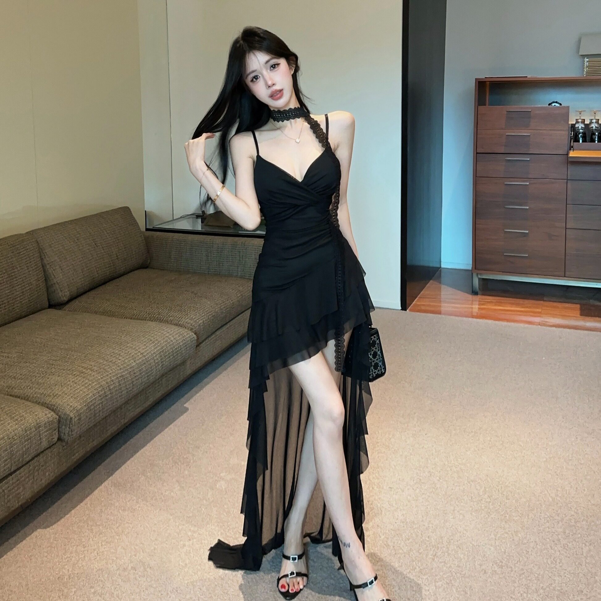 性感不规则网纱拼接吊带连衣裙女