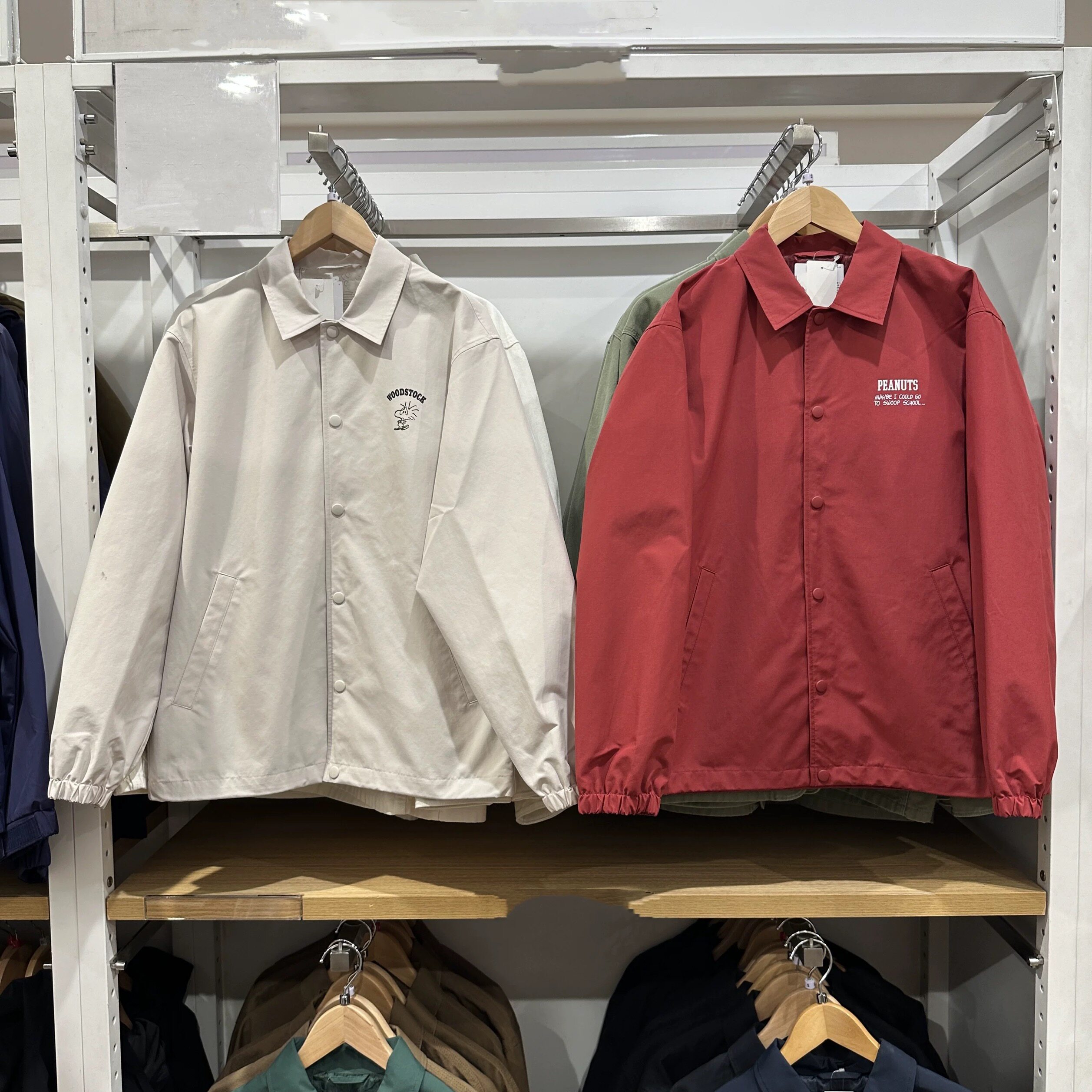 试衣间日系春款男女情侣史努比休闲教练茄克外套夹克上衣484663