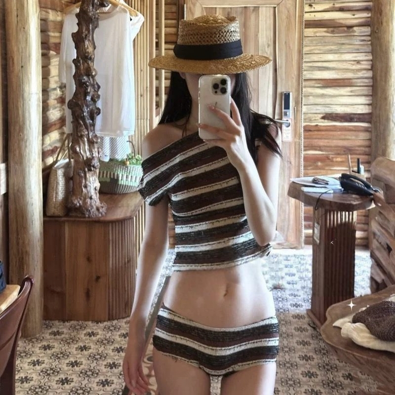 特价2025新款泳衣女高级感纯欲风比基尼四件套性感辣妹温泉度假