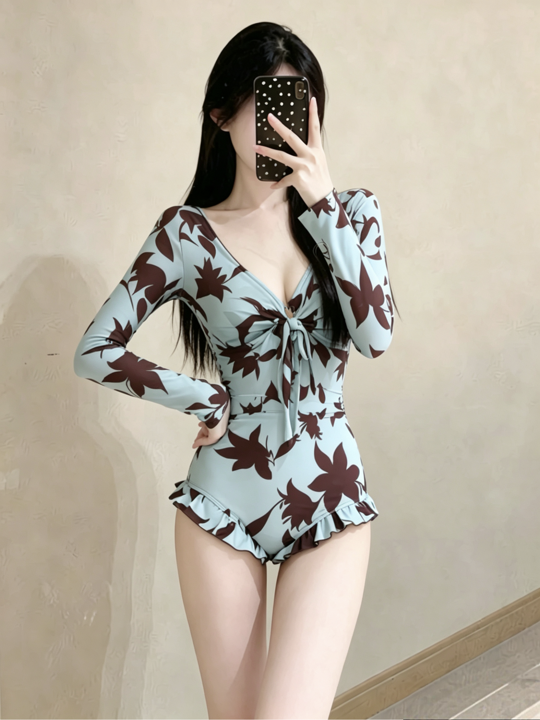 特价新款泳衣女士2026新款高级感纯欲性感绝美连体度假泡温泉泳装