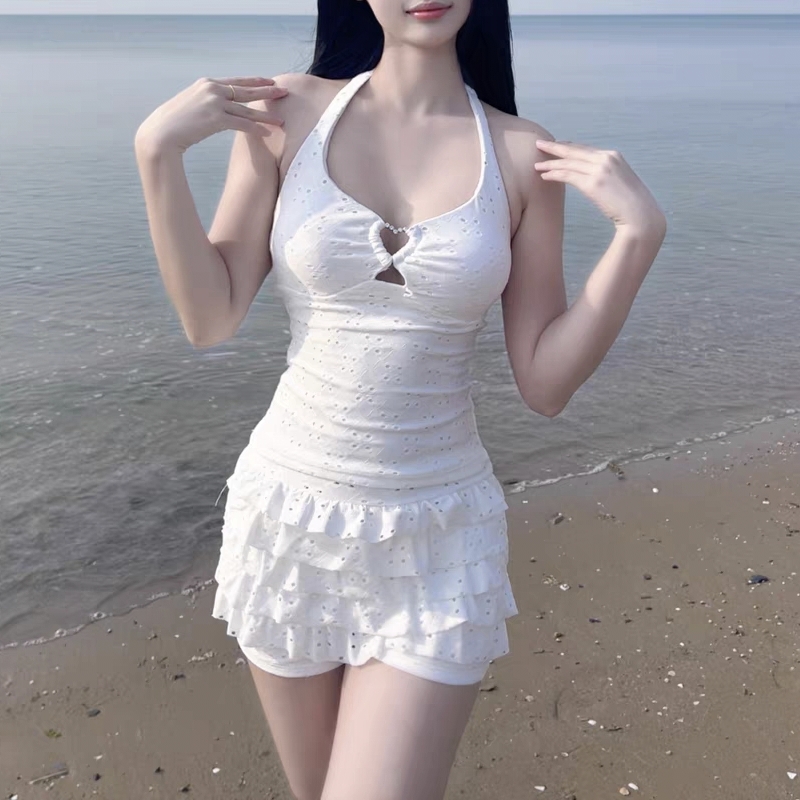 特价法式女高级感纯欲白色挂脖分体平角性感度假韩国ins风泳衣
