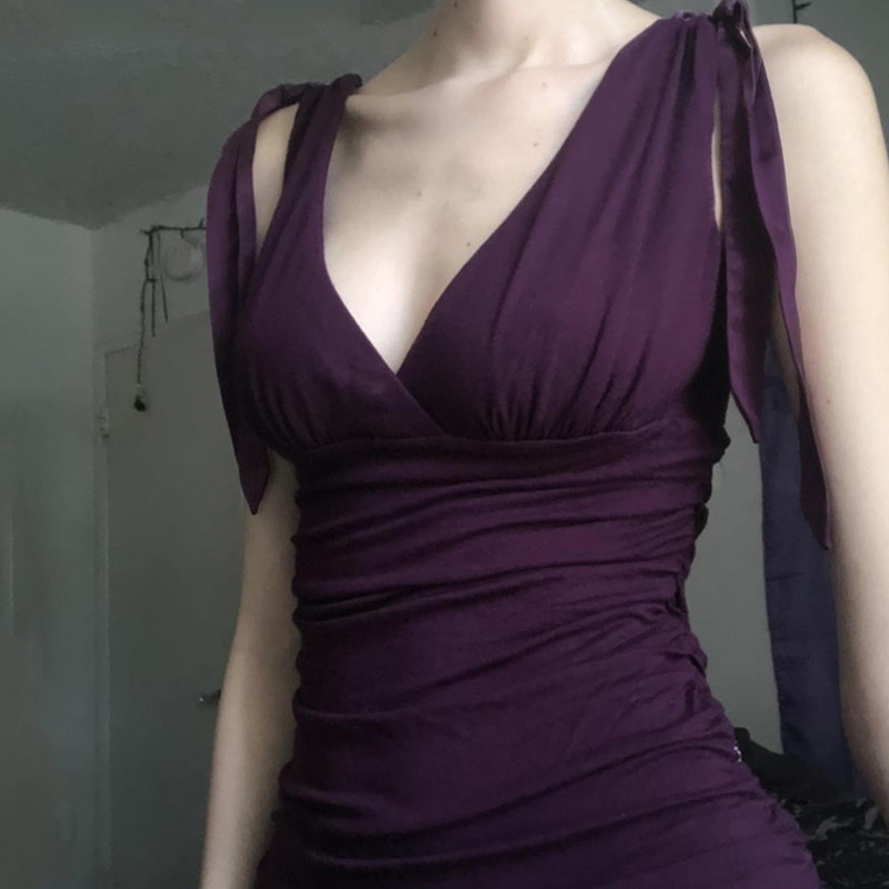 【紫色钓系】法式复古V领吊带