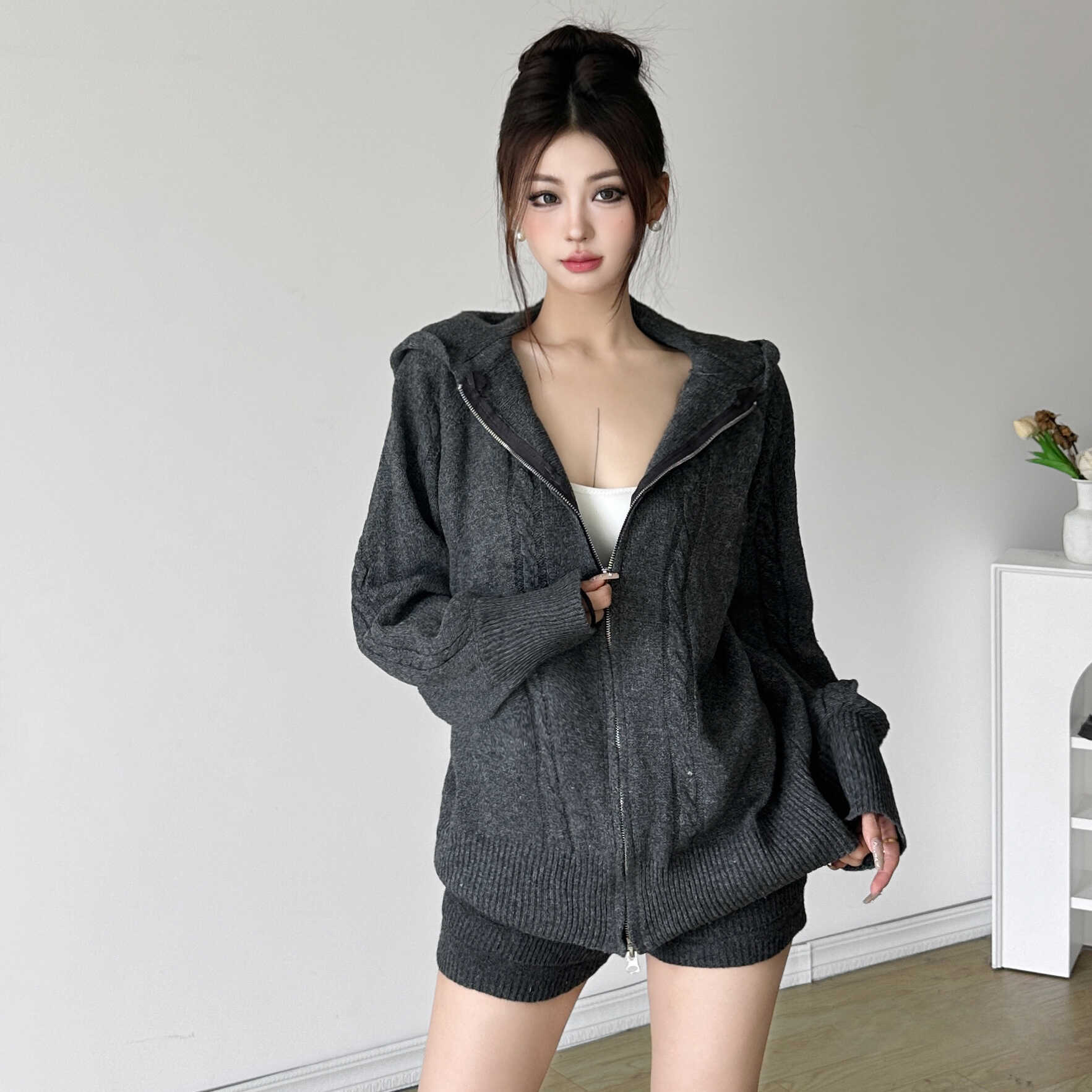 拉链连帽短裤套装复古上衣Amyway