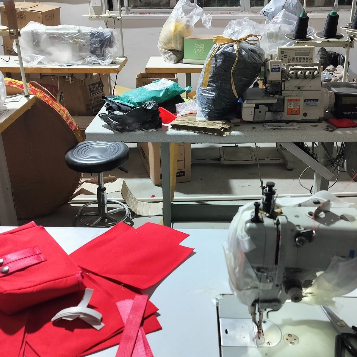 车缝加工缝纫加工服装马甲皮具包包包定制