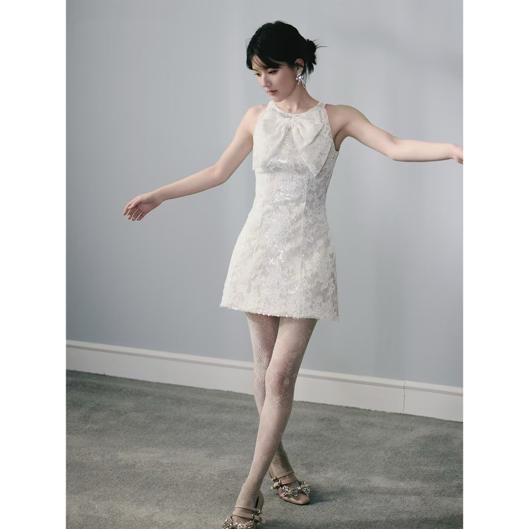 赵露思同款JR专柜正品2025夏季新款蝴蝶结蕾丝修身连衣裙R124101D,女装/女士精品,连衣裙,淘宝优惠券,粉丝福利购,淘宝优惠卷